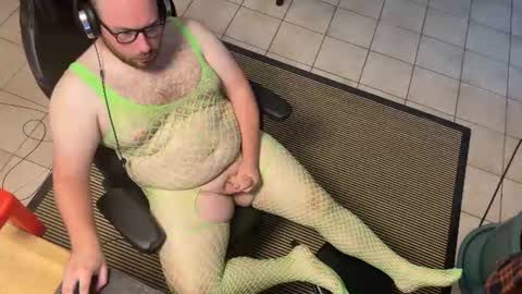 Snapshot of quentin1001 chatting on 06-15-26, 05:15 Quentin online show from 06-15-26, 05:15