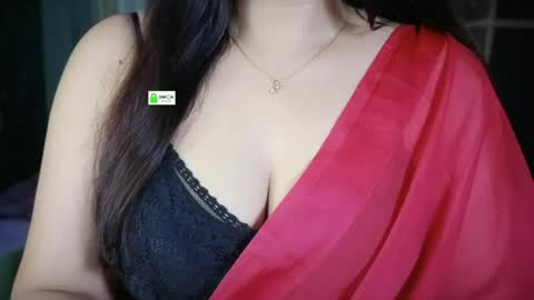 Snapshot of quest_queen chatting on 06-21-26, 11:35 zaara online show from 06-21-26, 11:35