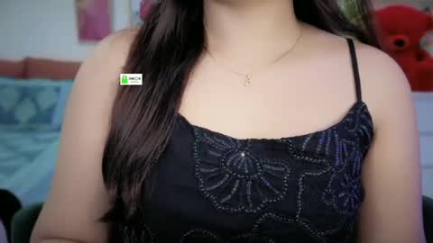 Snapshot of quest_queen chatting on 07-21-26, 08:11 zaara online show from 07-21-26, 08:11
