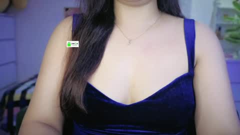 Snapshot of quest_queen chatting on 08-05-26, 04:43 zaara online show from 08-05-26, 04:43