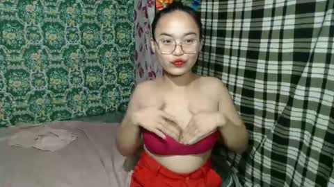 Quinne online show from 12-20-25, 03:19