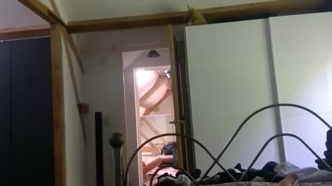 qwertyfish72 online show from 03-25-26, 12:55