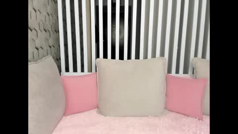 Snapshot of qwoopa chatting on 04-05-26, 09:39 Leya online show from 04-05-26, 09:39