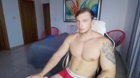 Snapshot of r9dima1998 chatting on 10-02-25, 10:39 Dmitry online show from 10-02-25, 10:39