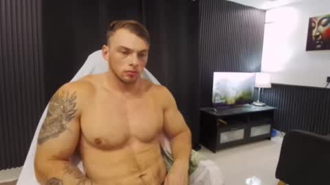 Snapshot of r9dima1998 chatting on 06-11-26, 02:11 Dmitry online show from 06-11-26, 02:11