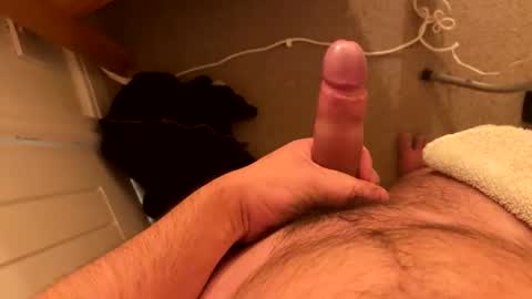 Snapshot of r_andolph chatting on 12-15-25, 08:57 r_andolph online show from 12-15-25, 08:57