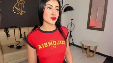Snapshot of rachel_es chatting on 06-28-26, 06:41 RACHEL ES online show from 06-28-26, 06:41