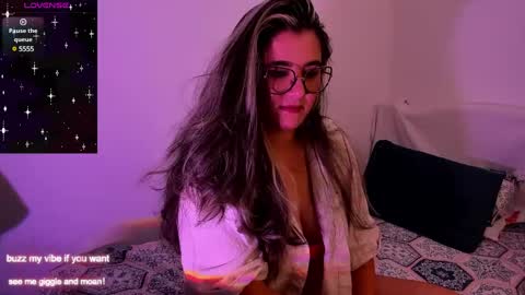 Snapshot of rachel_fo chatting on 12-18-24, 06:57 Rachel Foss online show from 12-18-24, 06:57