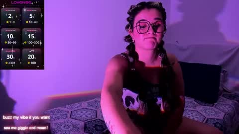 Snapshot of rachel_fo chatting on 12-23-24, 10:44 Rachel Foss online show from 12-23-24, 10:44