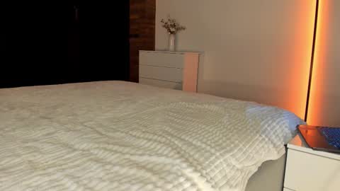 Sherryl online show from 11-30-25, 06:34