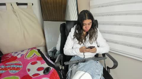 Snapshot of rachell_criss chatting on 02-09-25, 06:43 Rachell online show from 02-09-25, 06:43