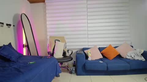 Snapshot of rachell_criss chatting on 03-05-25, 06:54 Rachell online show from 03-05-25, 06:54
