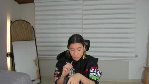 Rachell online show from 11-30-25, 04:16