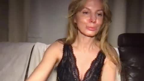 Snapshot of rachelldelicious chatting on 12-29-24, 07:22 Rachel online show from 12-29-24, 07:22