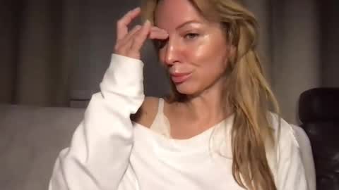 Snapshot of rachelldelicious chatting on 01-07-25, 06:16 Rachel online show from 01-07-25, 06:16