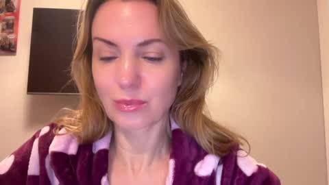 Snapshot of rachelldelicious chatting on 02-14-25, 06:23 Rachel online show from 02-14-25, 06:23