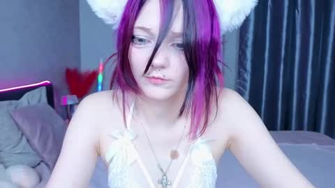 Snapshot of rachelmow chatting on 10-25-25, 08:03 rachelmow online show from 10-25-25, 08:03