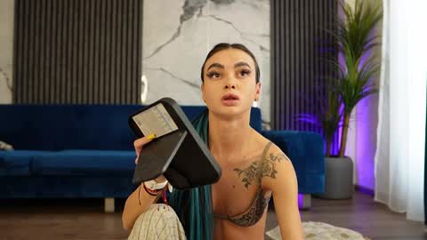 Snapshot of rachelravee chatting on 04-23-26, 04:24 Ann online show from 04-23-26, 04:24