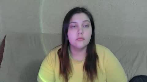 Snapshot of rachelwild chatting on 03-08-25, 03:24 RachelWild online show from 03-08-25, 03:24