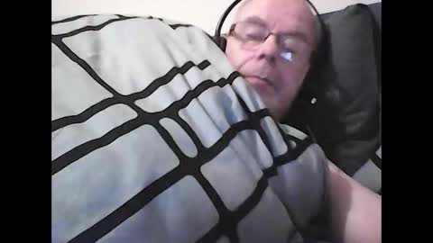 Snapshot of rader50 chatting on 11-30-25, 07:12 rader50 online show from 11-30-25, 07:12