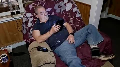 Snapshot of radiomantim chatting on 02-10-26, 04:55 Radioman for fun online show from 02-10-26, 04:55