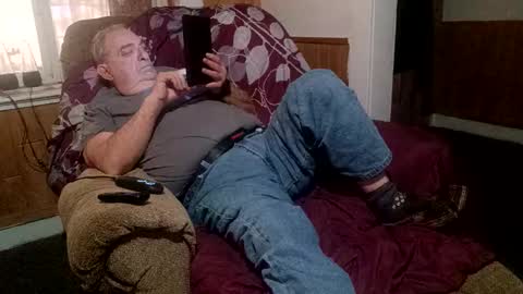 Snapshot of radiomantim chatting on 02-13-26, 04:14 Radioman for fun online show from 02-13-26, 04:14