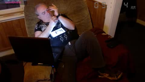 Snapshot of radiomantim chatting on 03-01-26, 03:14 Radioman for fun online show from 03-01-26, 03:14