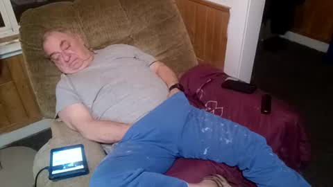 Snapshot of radiomantim chatting on 03-04-26, 03:18 Radioman for fun online show from 03-04-26, 03:18