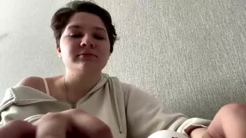 Snapshot of raegriego chatting on 05-18-26, 12:40 Emmie online show from 05-18-26, 12:40