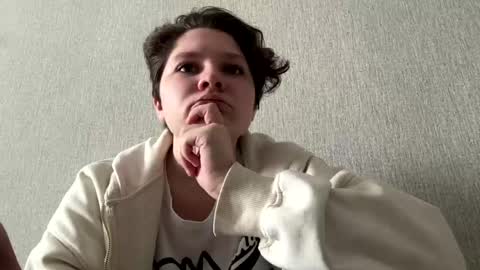 Snapshot of raegriego chatting on 06-01-26, 03:30 Emmie online show from 06-01-26, 03:30