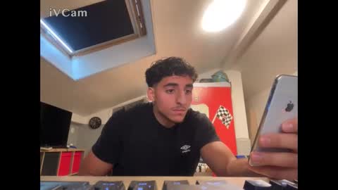 raes online show from 12-02-25, 09:47