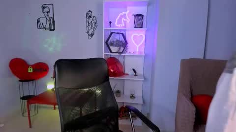 Snapshot of rafael_bien chatting on 12-17-25, 08:59 rafael online show from 12-17-25, 08:59