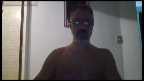 Snapshot of rafaelsel chatting on 03-17-26, 03:11 Big Uncle Jungle online show from 03-17-26, 03:11