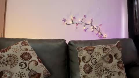 Snapshot of ragnar_and_lagertha chatting on 10-23-25, 01:21 LAGERTHA online show from 10-23-25, 01:21