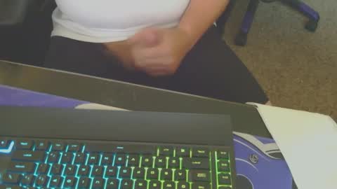 Snapshot of ragnorskol chatting on 10-03-25, 08:39 ragnorskol online show from 10-03-25, 08:39