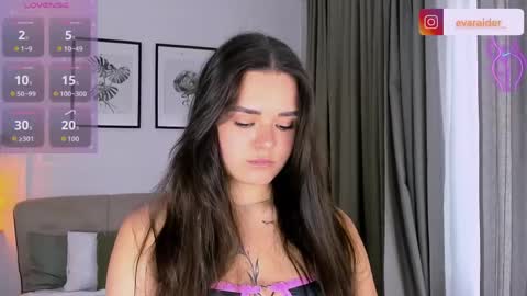 Snapshot of raidereva_ chatting on 05-27-26, 06:21 Eva online show from 05-27-26, 06:21