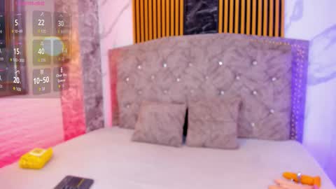  Welcome to my room  online show from 11-10-25, 03:16