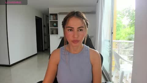 Jennyindependent model . online show from 05-31-26, 04:47