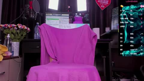 Laura online show from 10-02-25, 02:40