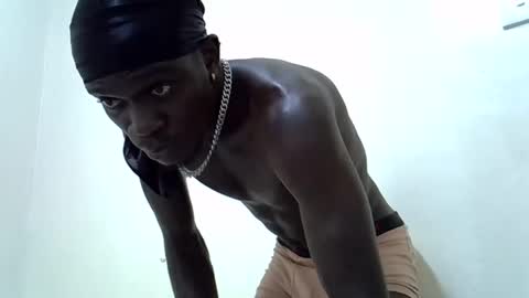 Snapshot of rakeem_1_ chatting on 02-22-25, 10:29 rakeem 1  online show from 02-22-25, 10:29