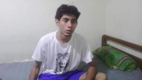 Snapshot of rami_hot0 chatting on 05-08-26, 10:04 rami_hot0 online show from 05-08-26, 10:04