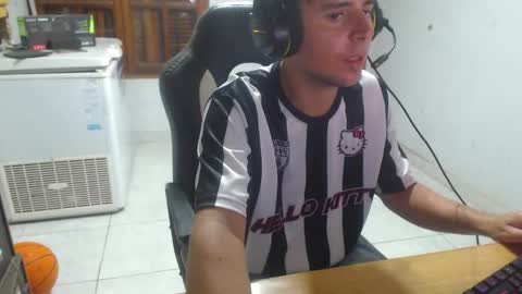 Snapshot of ramisexyloveyou chatting on 02-22-26, 10:52 Ramiro online show from 02-22-26, 10:52