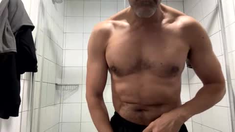 Snapshot of ramix95 chatting on 09-29-25, 05:29 ramix95 online show from 09-29-25, 05:29