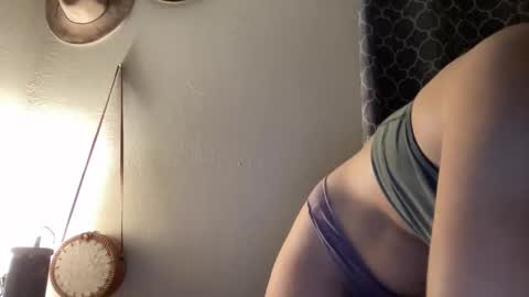 Snapshot of ramonajas chatting on 10-27-25, 03:43 RamonaJ online show from 10-27-25, 03:43