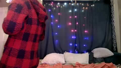    RAMONA Q   online show from 01-21-25, 08:41