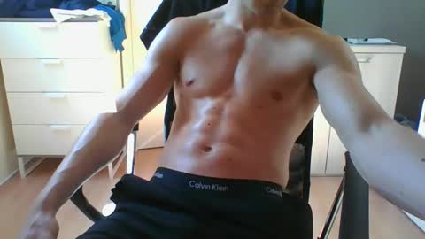 ramonjoosse2001 online show from 04-22-26, 11:12