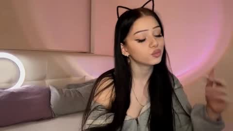 Luna online show from 10-18-25, 03:46