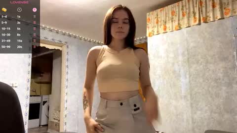 Snapshot of raneetagaloe chatting on 10-19-25, 02:07 Lia online show from 10-19-25, 02:07