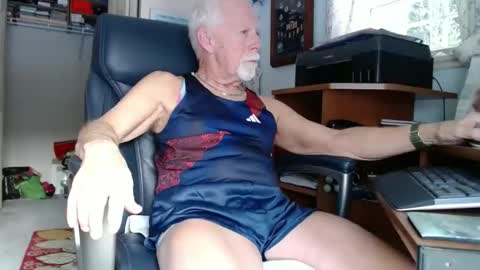 ranger1001 online show from 02-11-25, 07:38