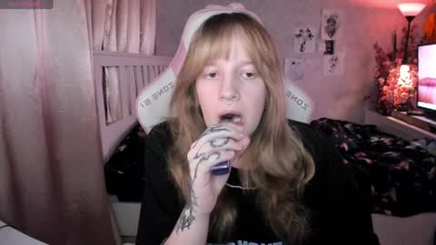 Rapunzel online show from 04-25-26, 06:27